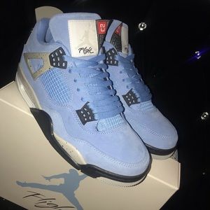 Jordan 4 UNC